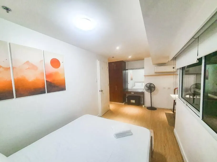 Apartment Bgc Taguig Cozy 2 Bedroom Loft, With Stunning Bgc Skyline View! Manila