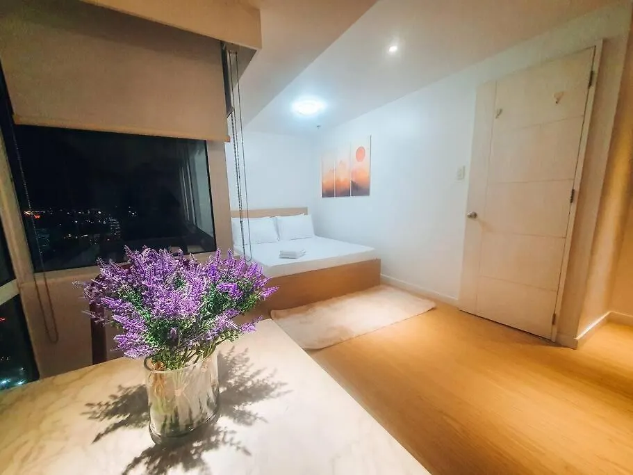 Bgc Taguig Cozy 2 Bedroom Loft, With Stunning Bgc Skyline View! Manila Philippines