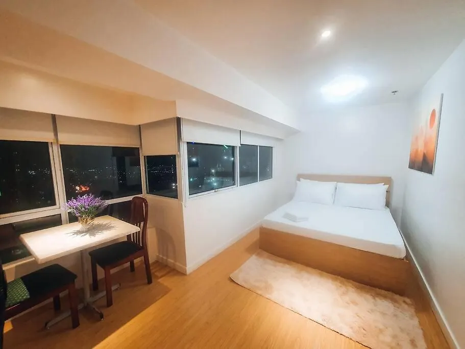 Apartment Bgc Taguig Cozy 2 Bedroom Loft, With Stunning Bgc Skyline View! Manila Philippines
